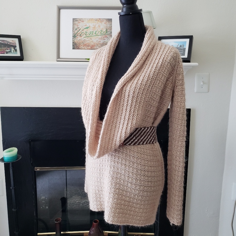 Ann Taylor Tan Scoop Neck Pullover Sweater